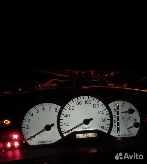 Приборная панель с тахометром Toyota Corolla 120