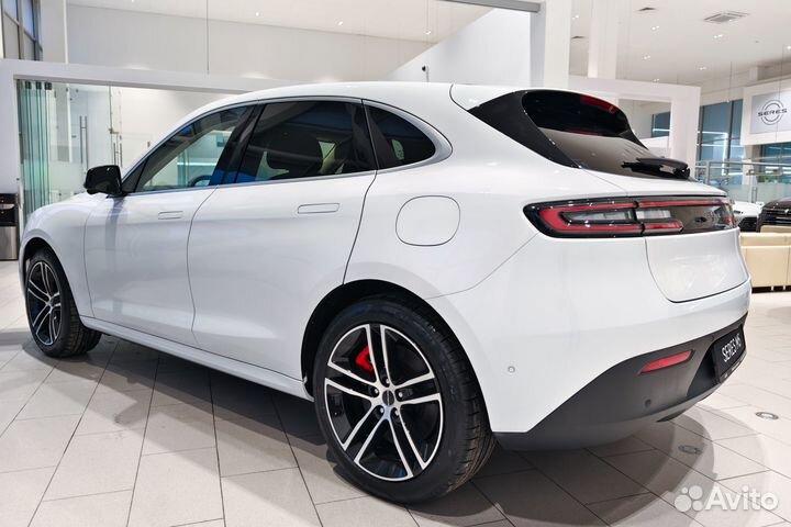 Seres M5 1.5 AT, 2024