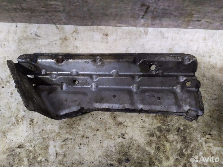 Тепловой экран выпускного коллектора Audi A4, A5