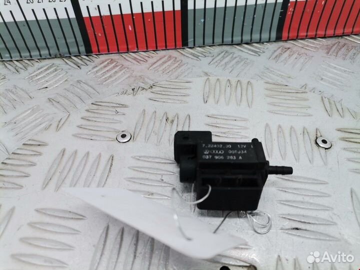 Клапан вакуумного управления Audi A6 4B/C5 2000