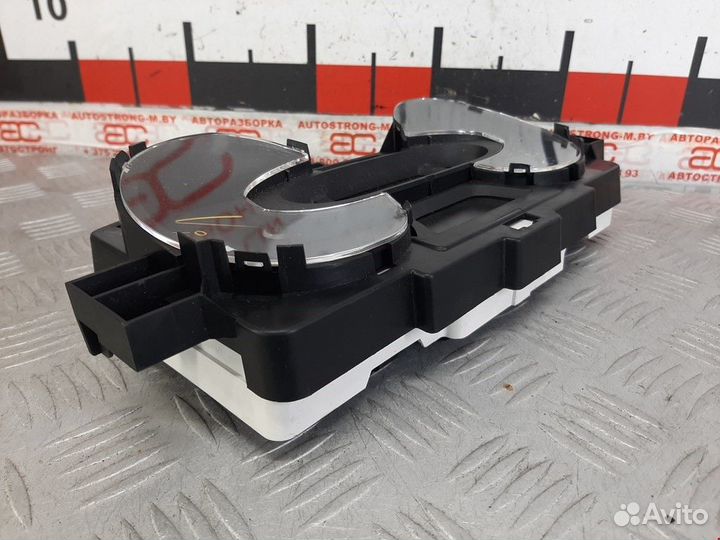 Щиток приборов (приборная панель) Renault Captur