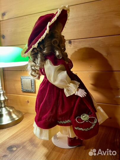 Кукла фарфоровая Remeco collection