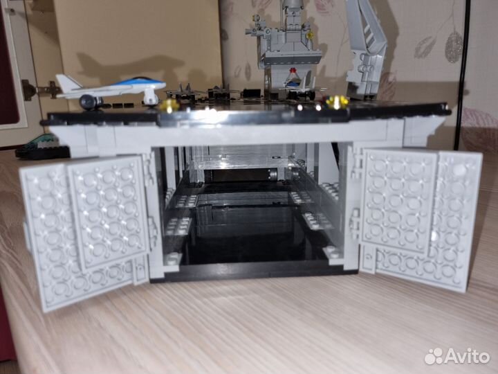 Лего авианосец 113