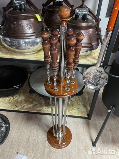 Набор шампуров на подставке