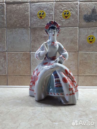 Фарфоровые статуэтки