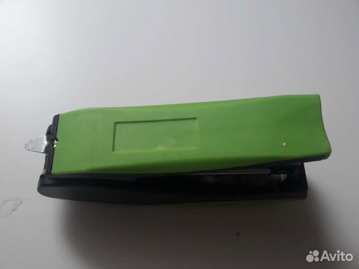 Степлер (без скоб)