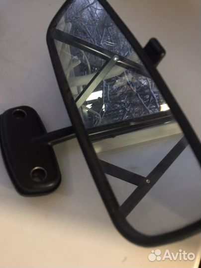 Зеркало заднего вида