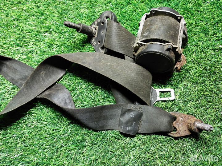 Ремень безопасности передний правый Renault Logan