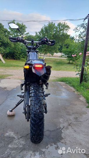 Ymaha XT 250 Tricker