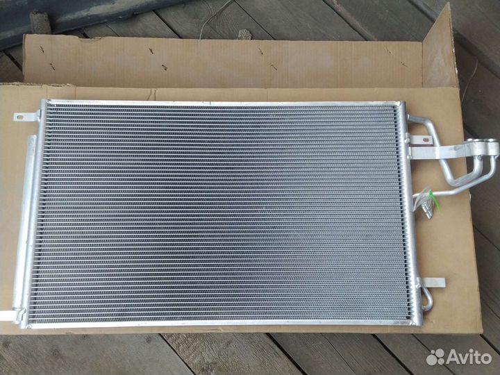 Hyundai Tucson Радиатор кондиционера