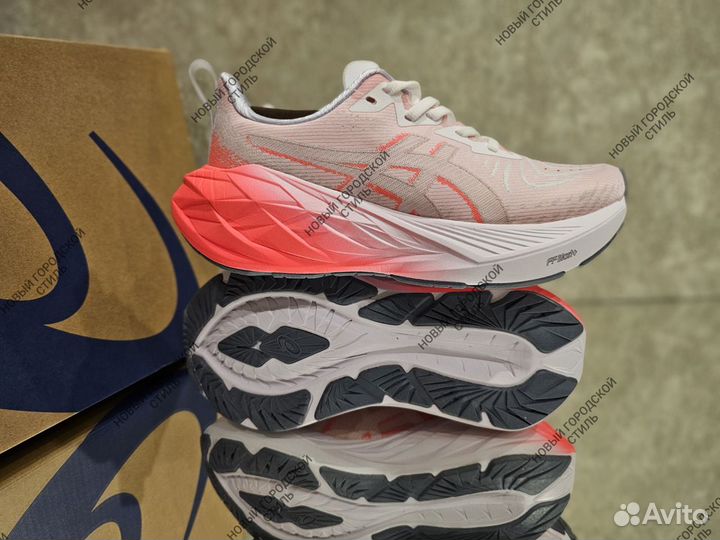 Кроссовки женские беговые Asics Novablast 4