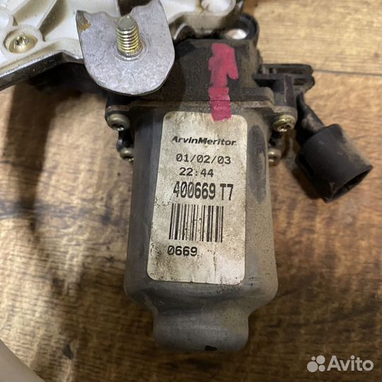 Стеклоподъемник Renault Scenic 1