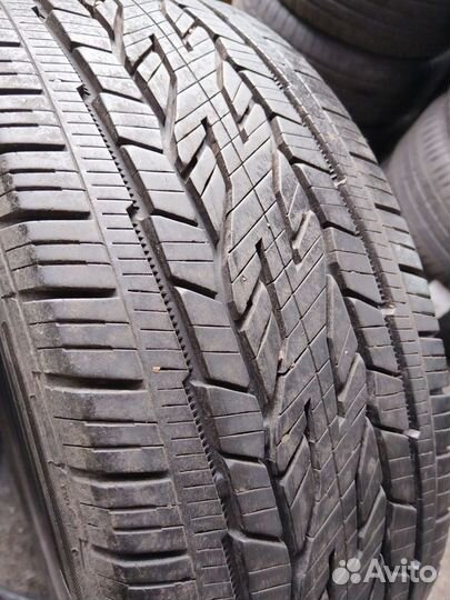 Continental ContiCrossContact LX2 215/50 R17