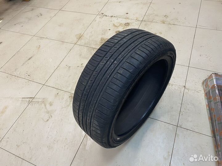 Kinforest KF-550 255/40 R20