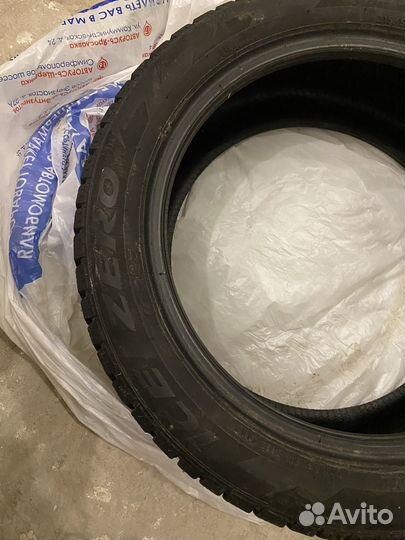 Pirelli Ice Zero 215/50 R17