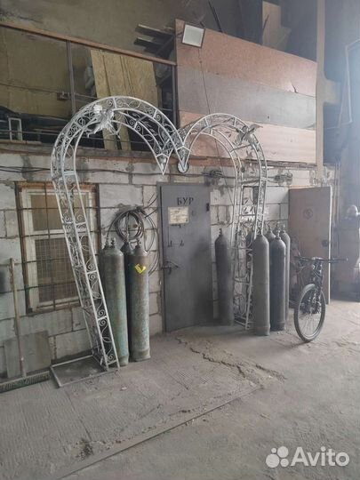 Арка садовая металлическая