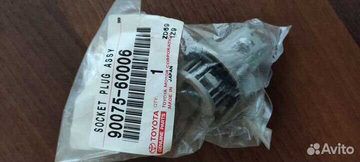Цоколь фары toyota corolla