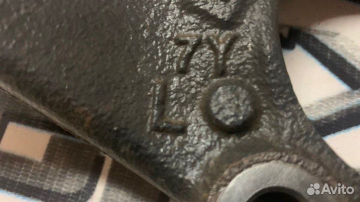 Кулак поворотный лев. перед. Lexus RX450h