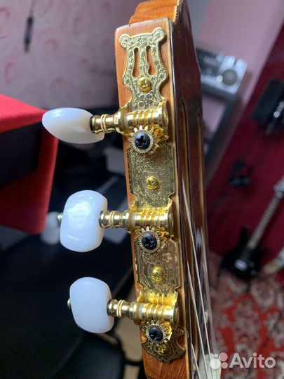 Классическая гитара