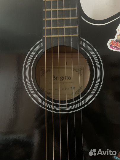 Акустическая гитара