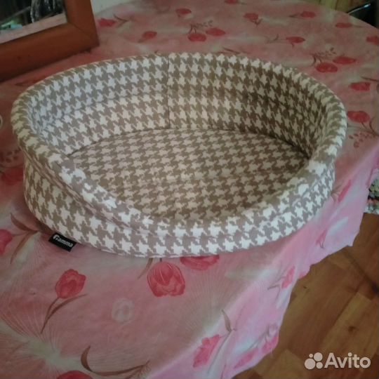 Лежанка для маленьких собак