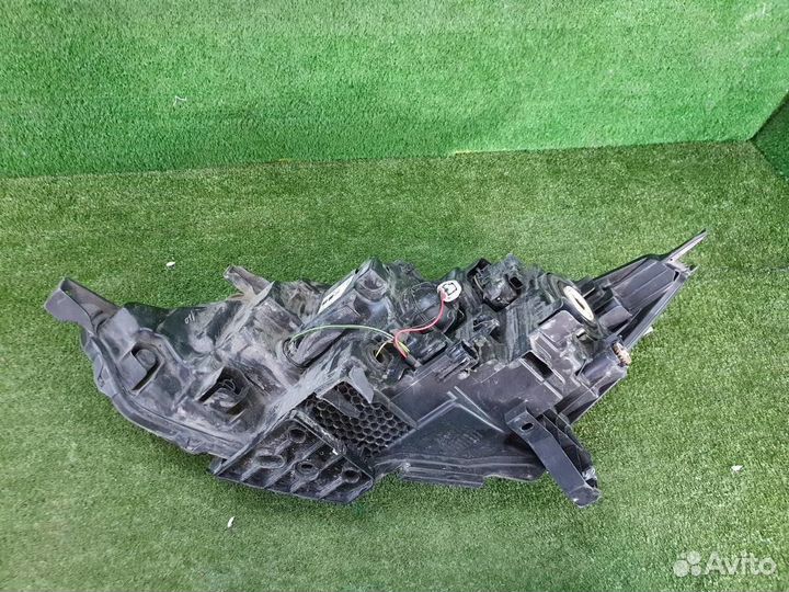 Фара правая Nissan Qashqai J11 (2013-2019) галоген