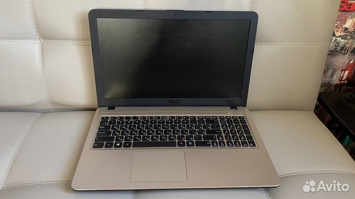 Ноутбук asus