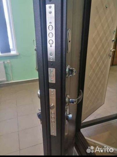 Металлическая дверь бизон 100