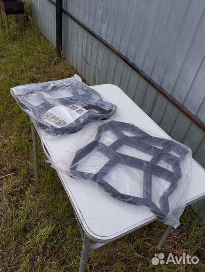 Форма для отливки садовых дорожек