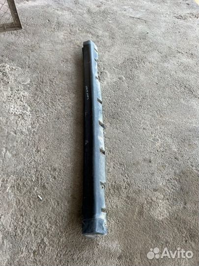 Накладка на порог наружная левая Nissan Tiida С11