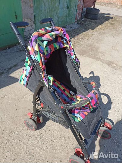 Прогулочная коляска