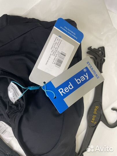 Купальник слитный новый 44 46