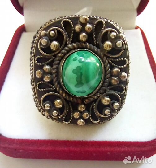 Винтажное кольцо с натуральным малахитом