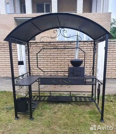 Беседка с мангалом