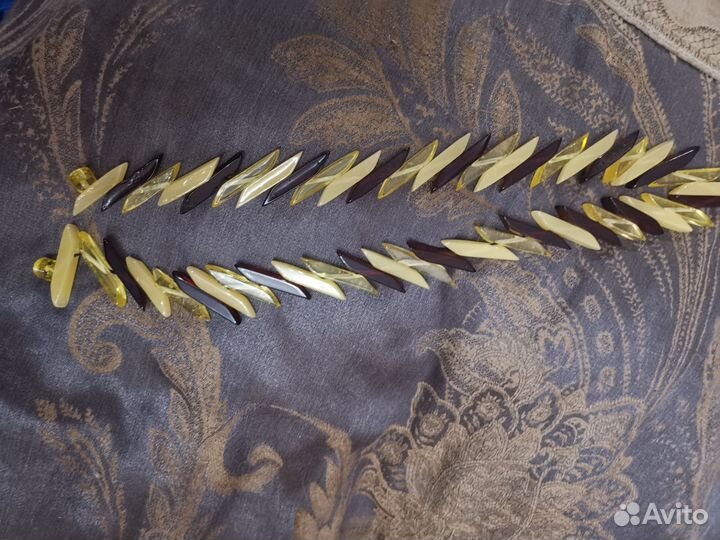 Колье из натурального янтаря