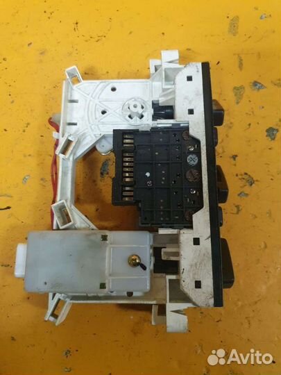 Блок управления отопителем Mitsubishi Galant митсу