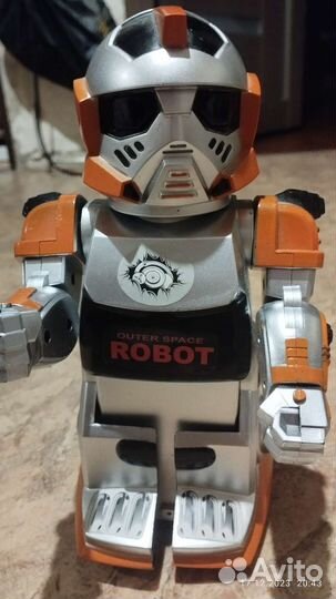 Игрушка робот