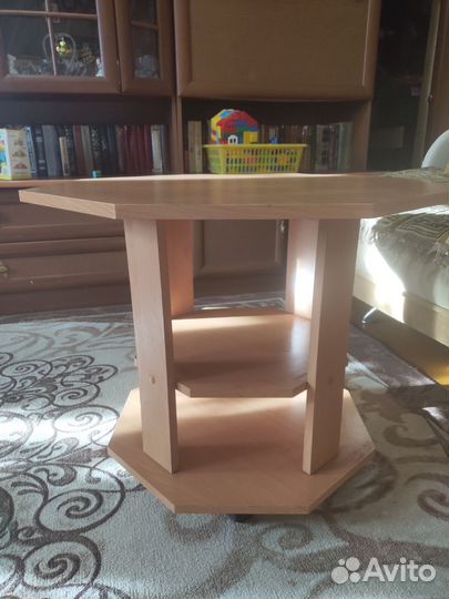 Журнальный столик