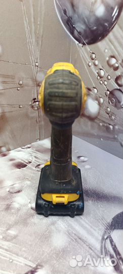 Шуруповерт DeWalt DCD771. Без зарядного устройства