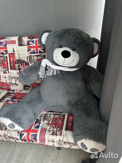 Плюшевый медведь большой