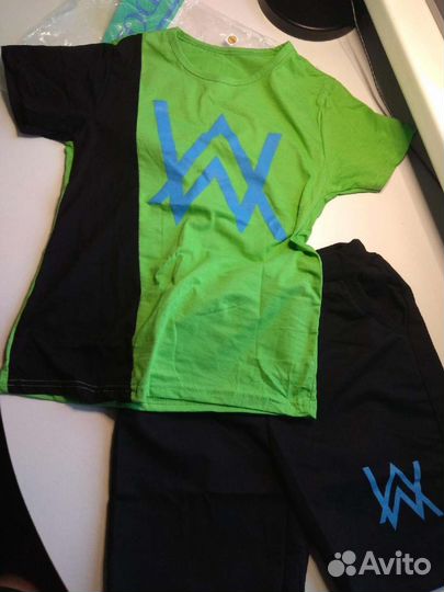 Костюм 146/160