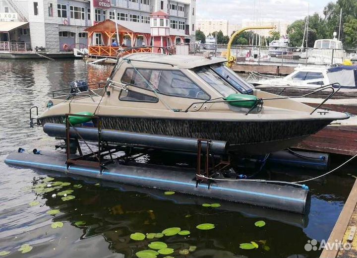 Понтон-подъемник для катеров (плавучий док)