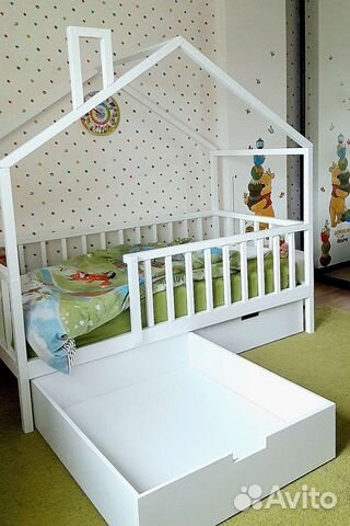 Детская кровать, кроватка домик + матрас 190*90