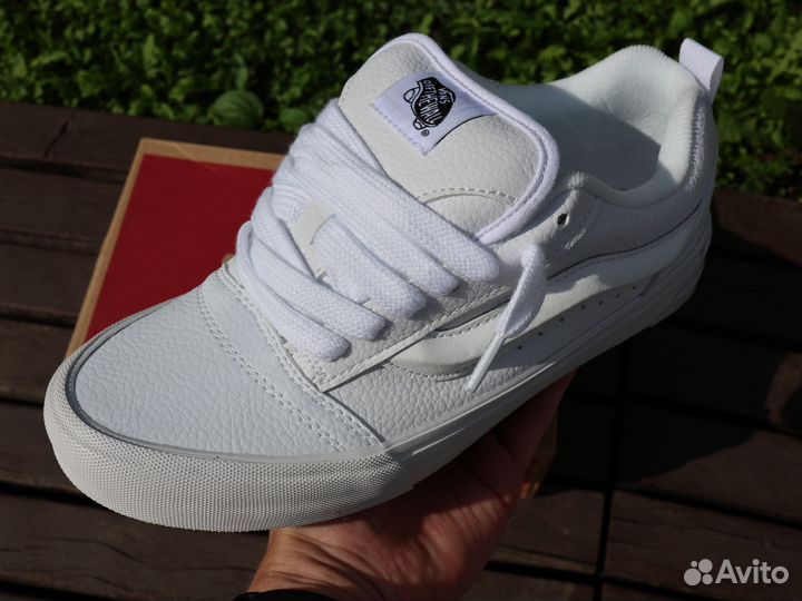 Vans Knu Skool white