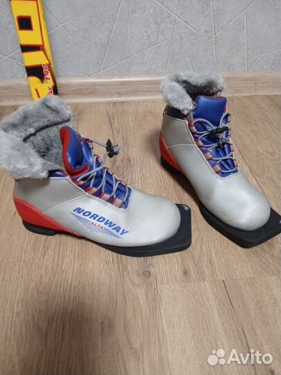 Лыжи детские 140 см, ботинки 34 разм