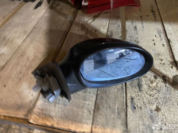 Правое зеркало BMW E90