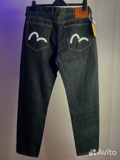 Джинсы Evisu белые галочки на руках