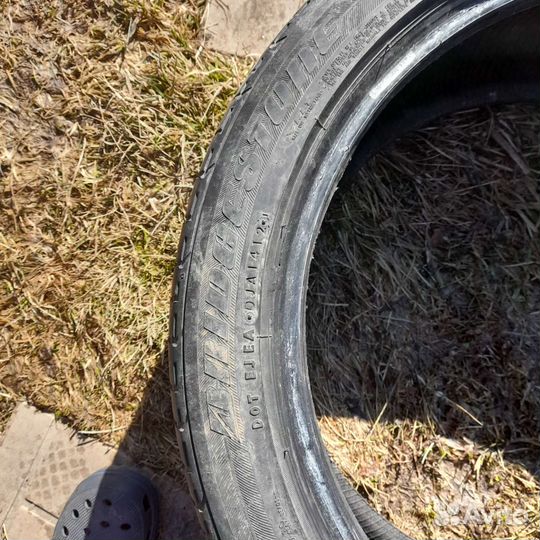 Bridgestone Dueler H/P 245/45 R20