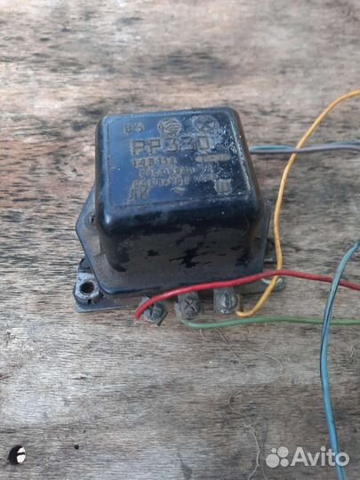 Реле регулятор напряжения рр-330