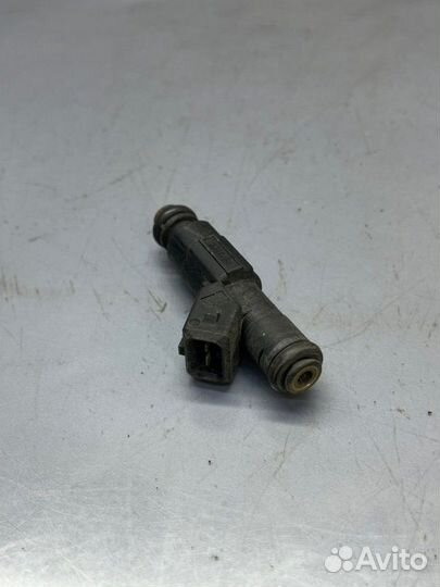 Топливная форсунка Ford Focus 1 седан 1.8 2004